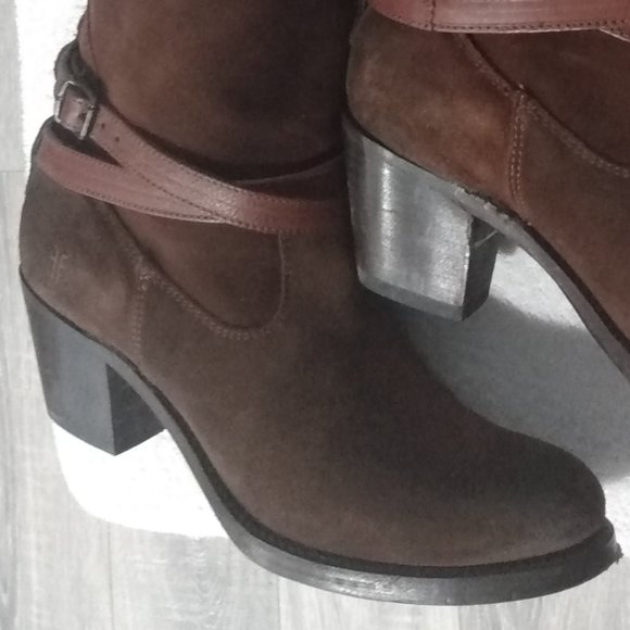 FRYE Boots - Picture 5 of 16